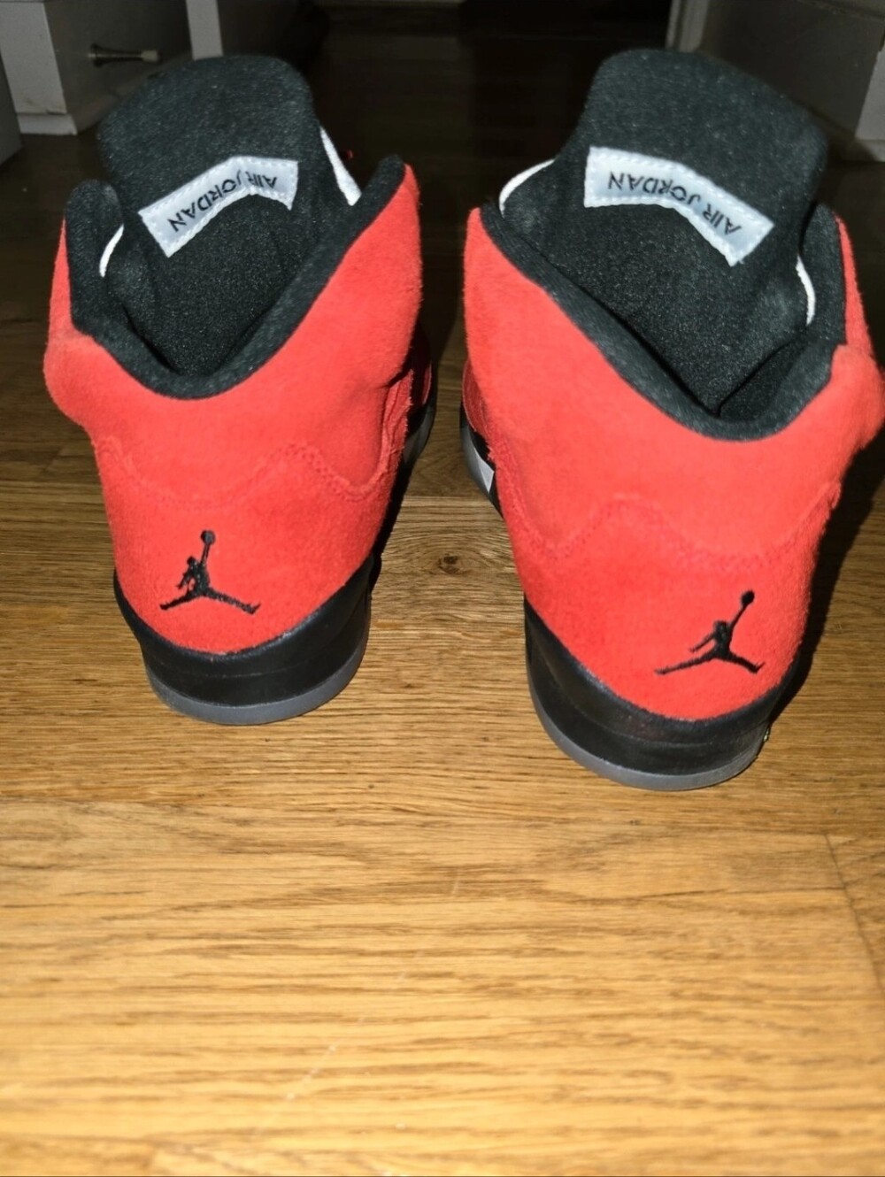 Jordan 5s Raging Bulls - Picture 2 of 6